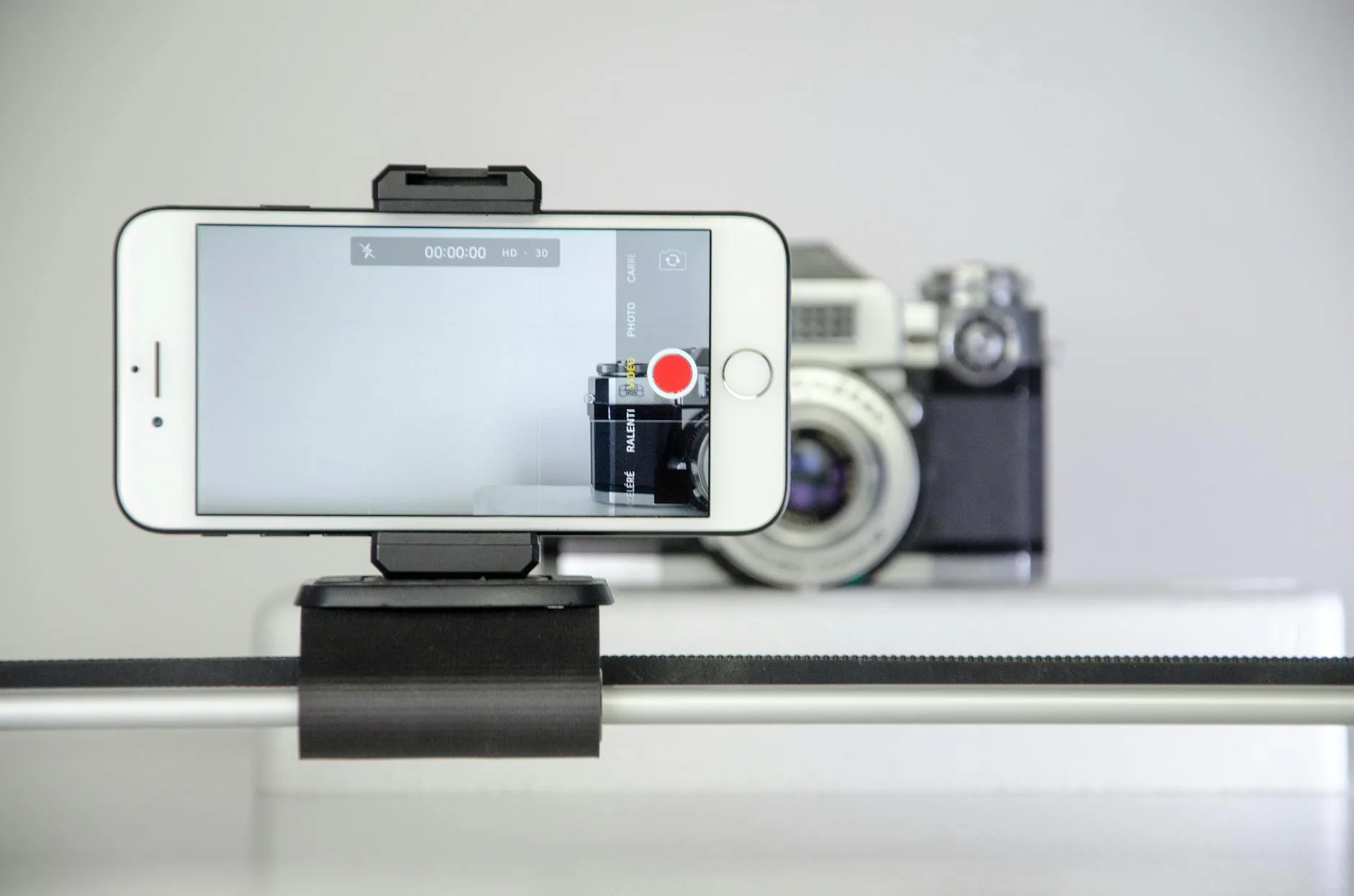 Rekam video spatial iPhone
